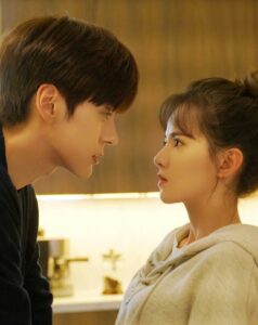 Mang Thai Rồi, Chim Hoàng Yến Muốn Chạy Đâu